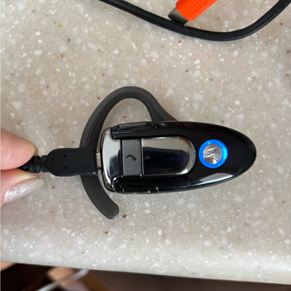 Motorola Black Wireless Earpiece with Blue Light